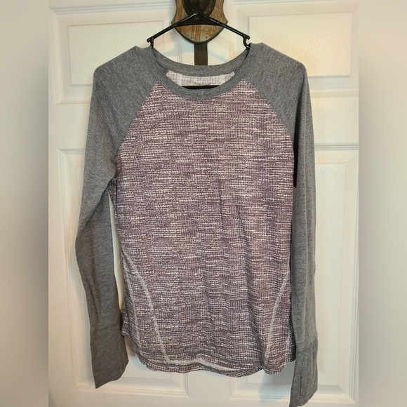 Tek Gear Men's Classic Long Sleeve Workout Shirt,Size: Medium Color: Grey/Purple - Picture 3 of 9